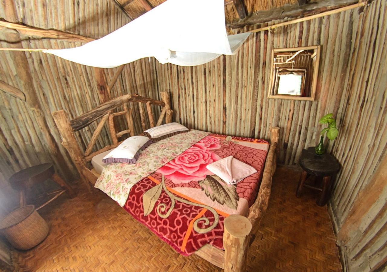 Dave The Cave Eco Lodge And Cultural Campsite Rubirizi ภายนอก รูปภาพ