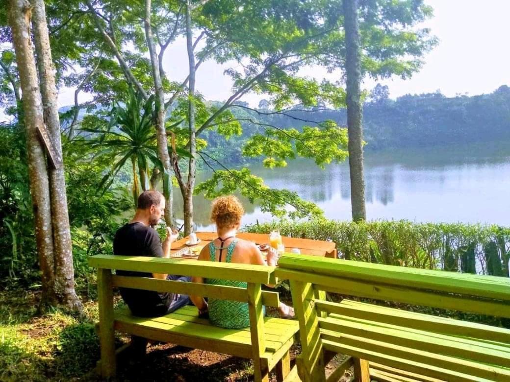 Dave The Cave Eco Lodge And Cultural Campsite Rubirizi ภายนอก รูปภาพ